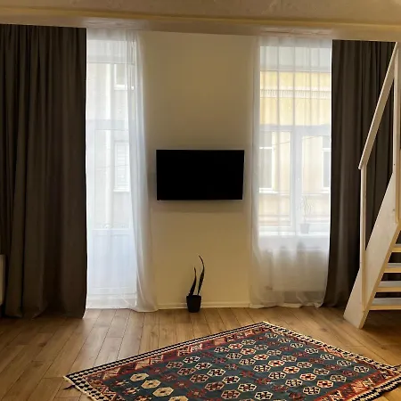 Lesya Kurbasa Apartamento Leópolis