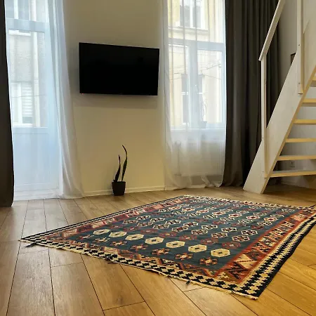 леся курбаса *